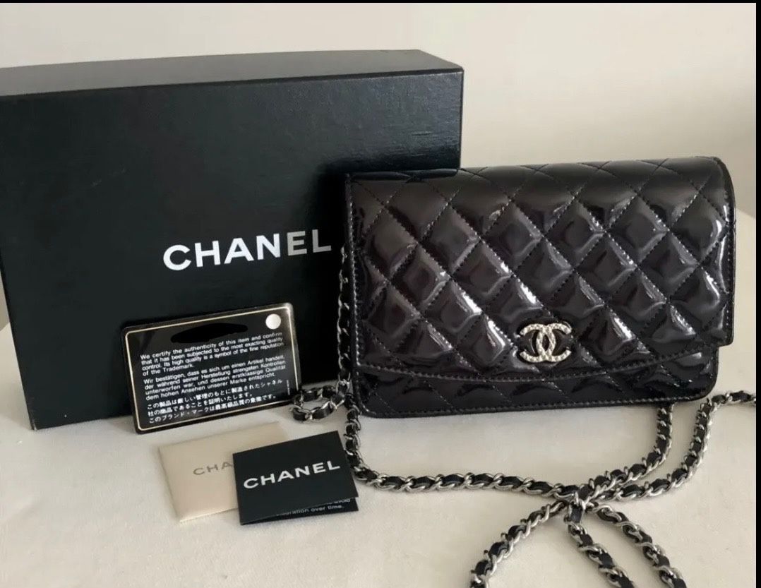 CHANEL LIPSTICK BEIGE PATENT PATENT LEATHER WALLET ON CHAIN WOC FLAP BAG