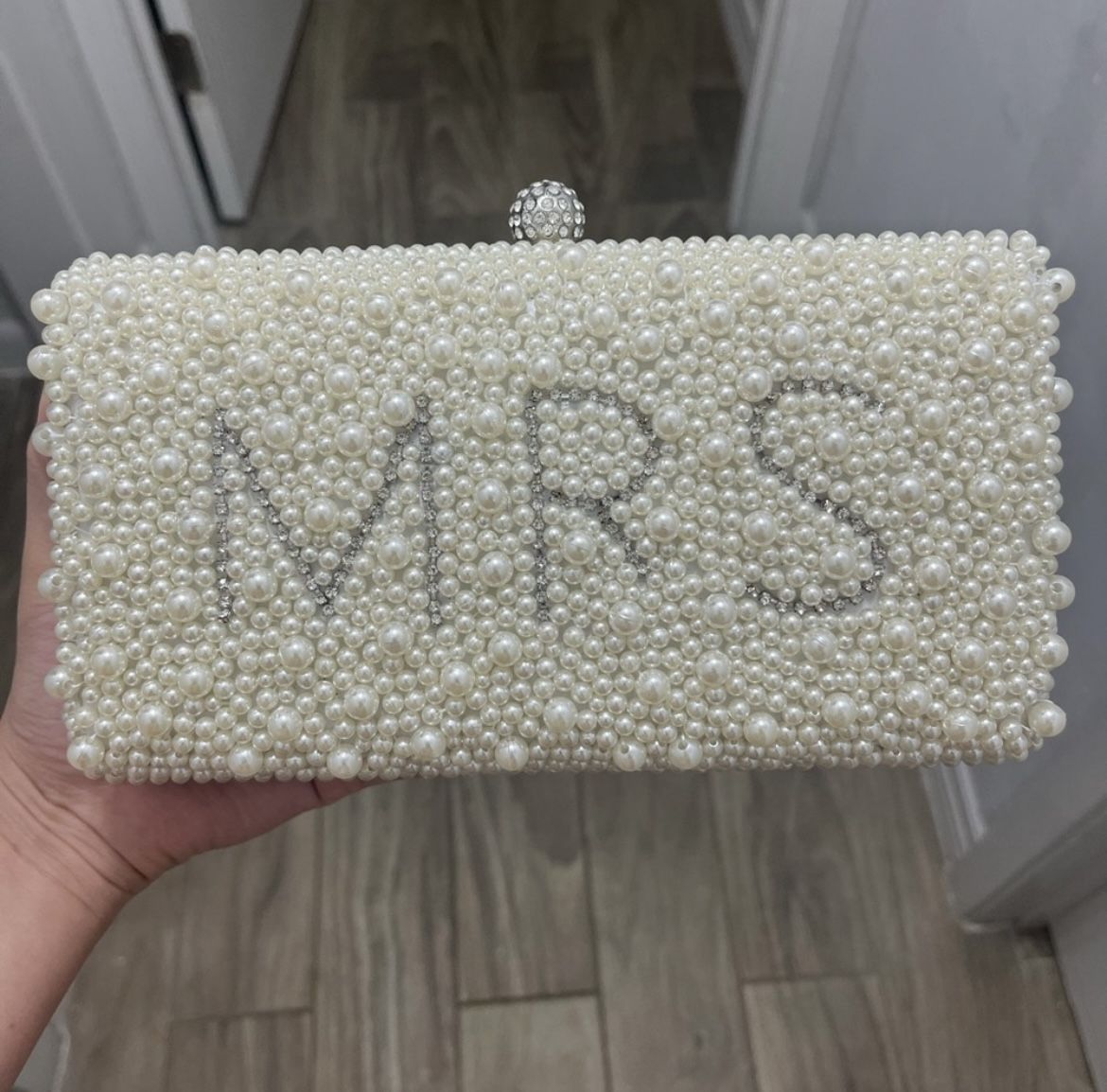 Bridal Mrs Pearl Clutch