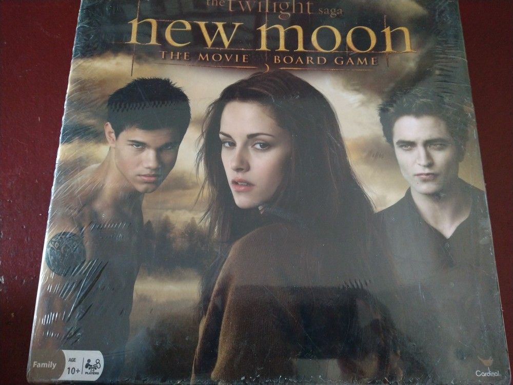 The Twilight Saga New Moon  Board Game