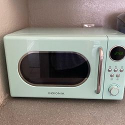 Retro microwave 