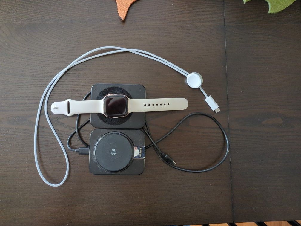 Apple Watch Series 10 42mm Rose Gold