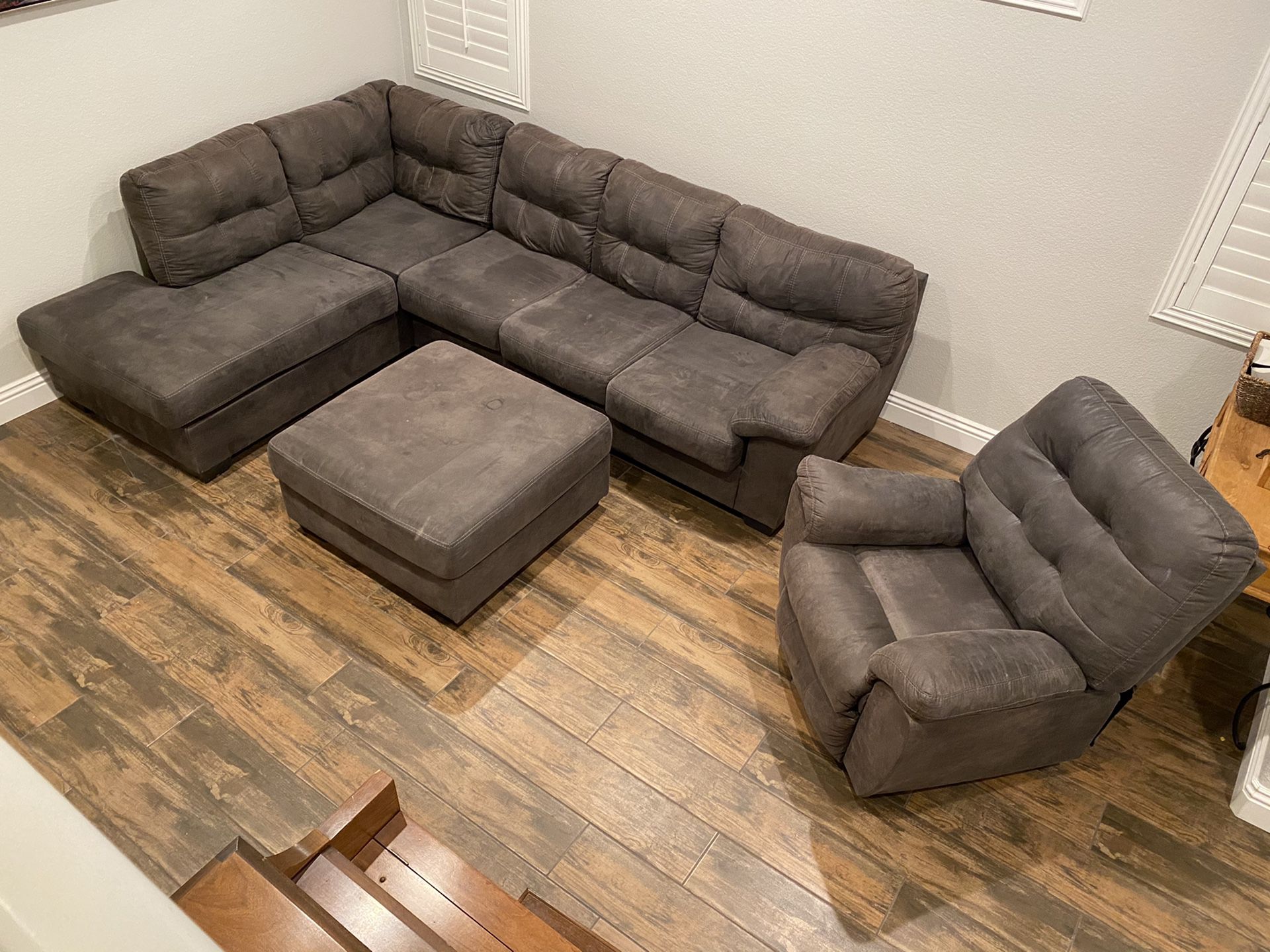 Couch sectional recliner ottoman
