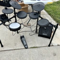 Simmons Electric Drum Set With Amplifier