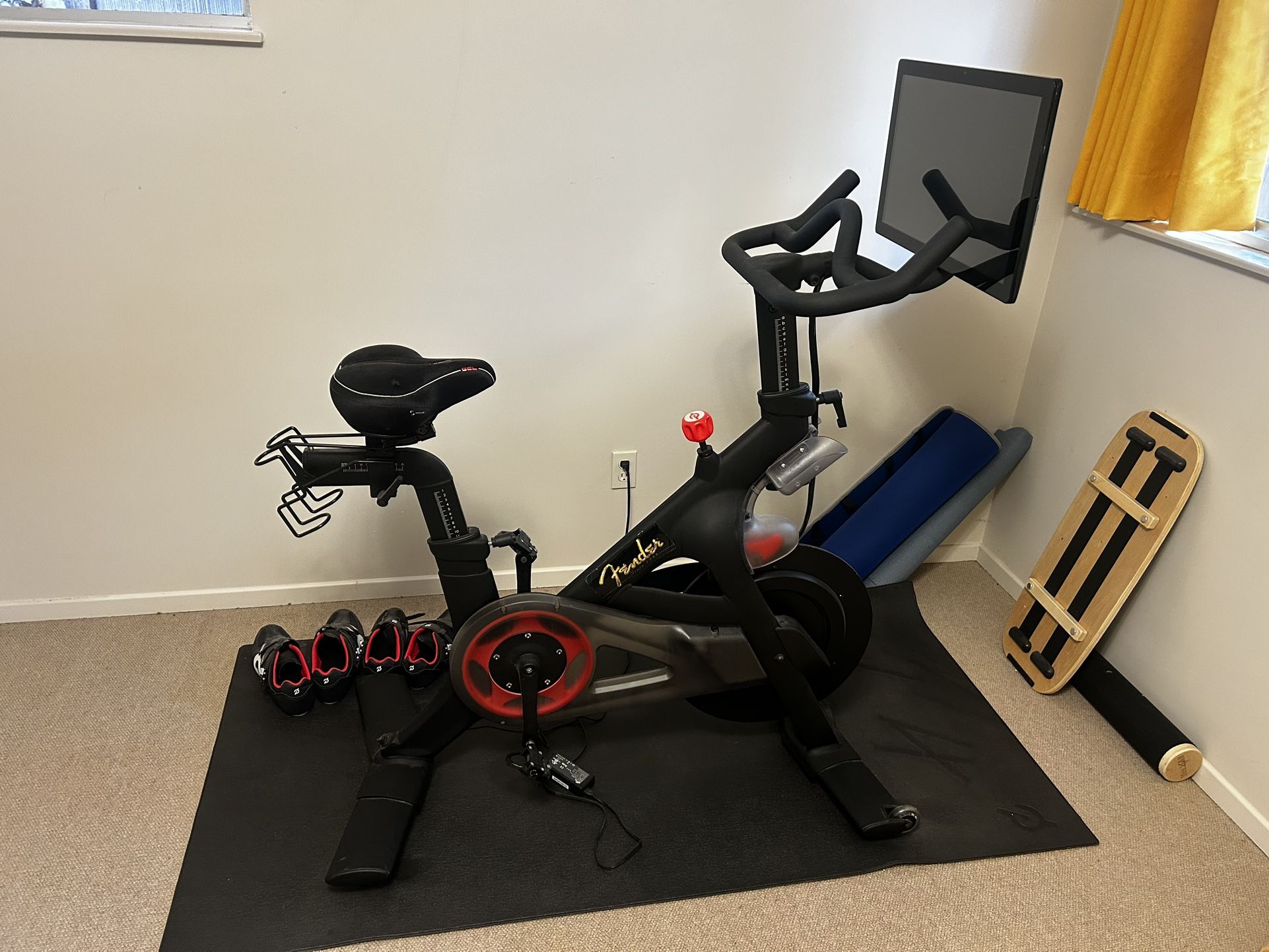 Peloton With Two Pairs Of Shoes And Aftermarket Plus Stock Seat, All Wires And Mat