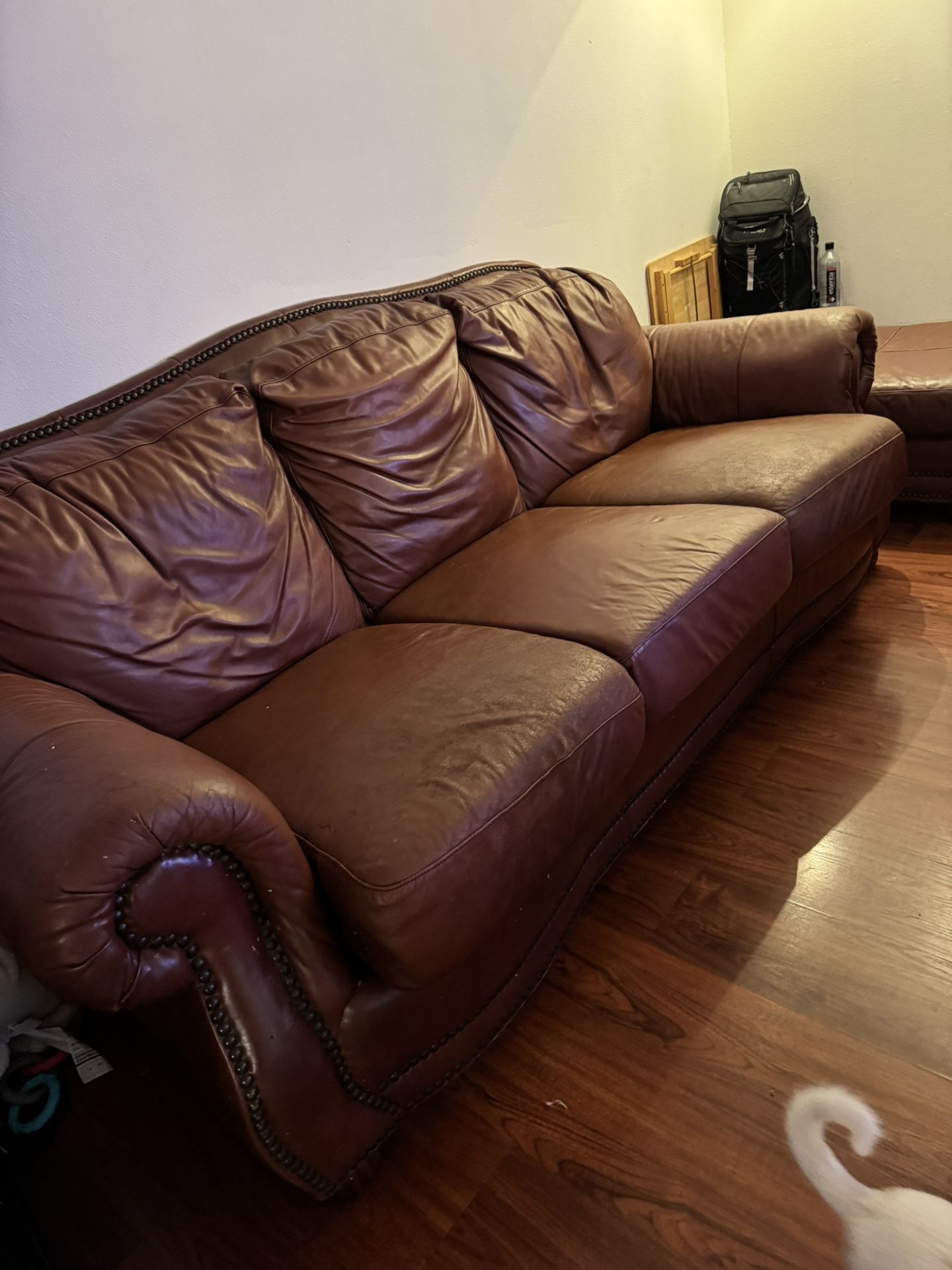 Couch Leather And Poof Free