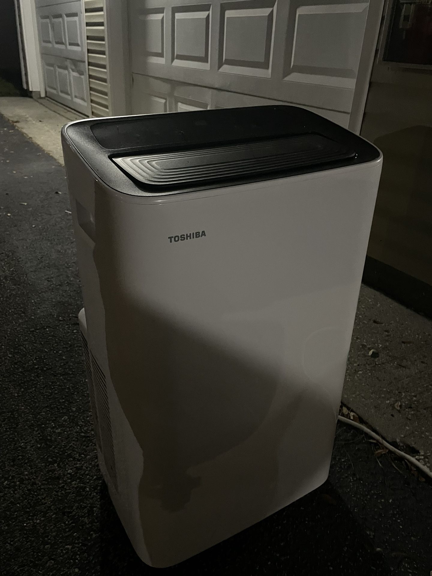 12,000 (DOE) BTU 115-Volt Smart Wi-Fi Portable Air Conditioner, Cools and Dehumidifies