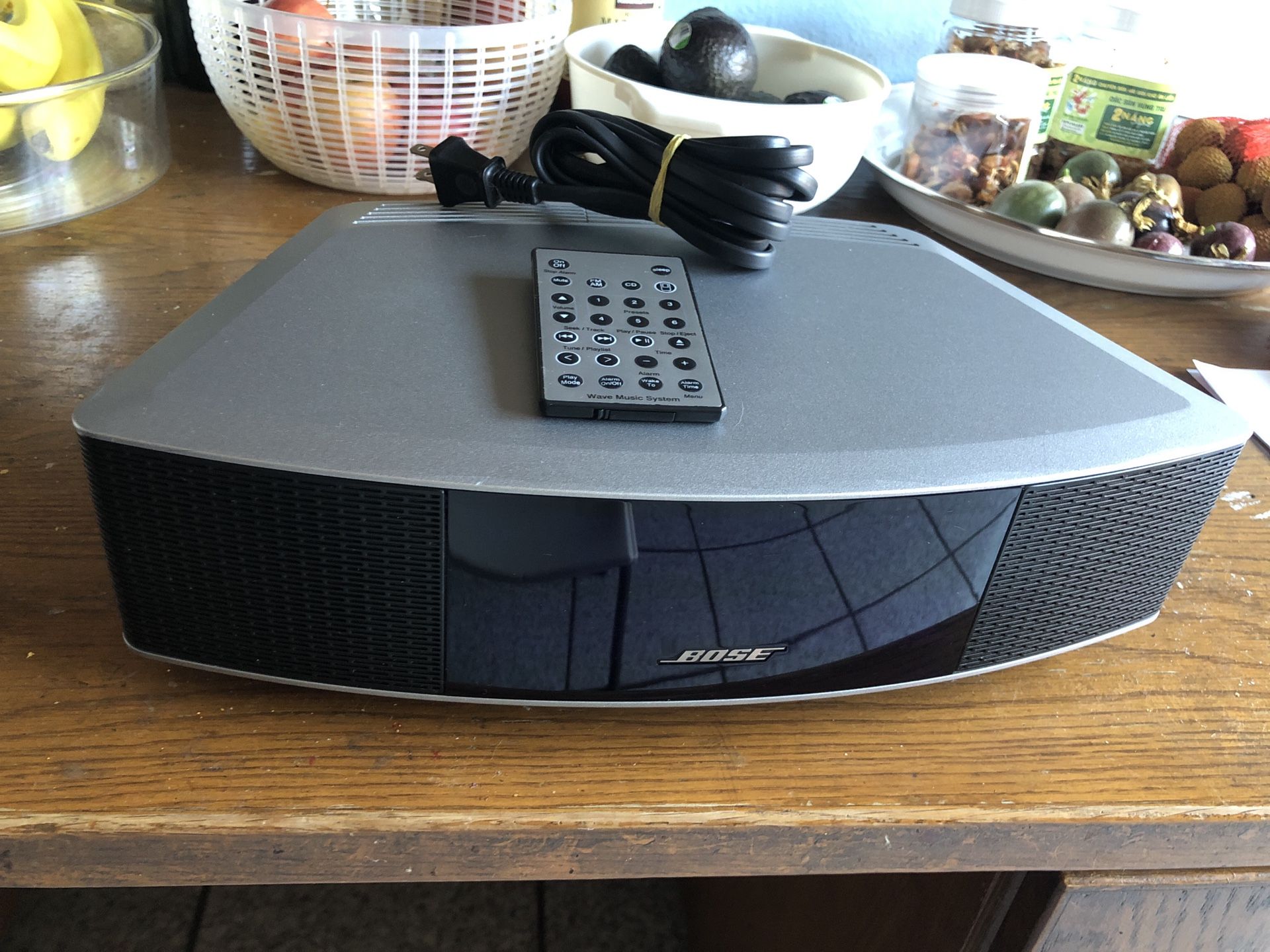 BOSE WAVE RADIO 4 WORKS AND SOUNDS GREAT