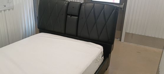 Queen size bed