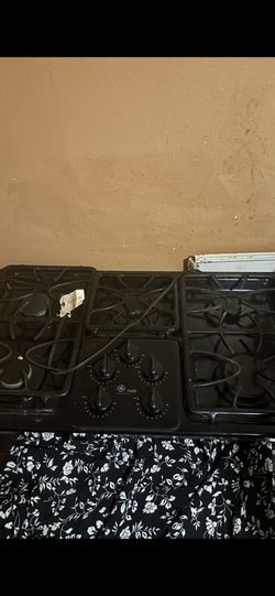 Gas Stove. Top. Work Great 👍. Like New. 5 Burners.