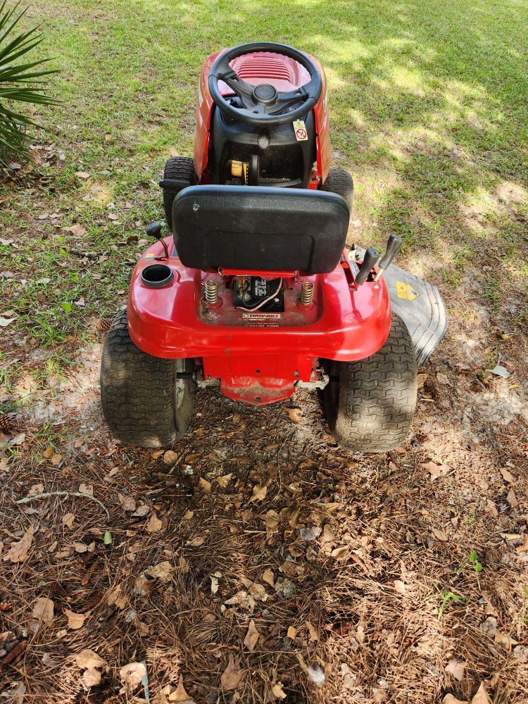 42 Inc Craftman Riding Mower , For Parts Or Fix It Up
