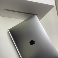 Apple MacBook Air 2020 M1 Laptop New - PAYMENTS PLAN AVAILABLE NO CREDIT NEEDED 
