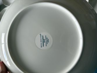 Royal Doulton 16 Piece Dinner Set
