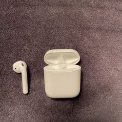 Airpods 2 (right earbud is missing) 
