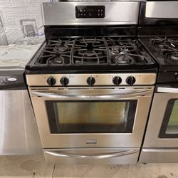 Frigidaire Gallery 30" Freestanding Gas Range