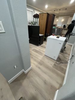 $1.39/sqft Waterproof Flooring - Van Nuys Pickup