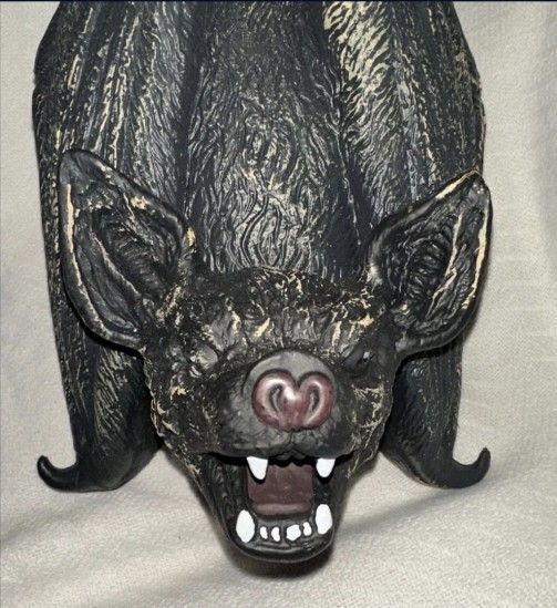 Halloween Prop Swinging Rocking Screeching Vampire Bat 18" Sound Action