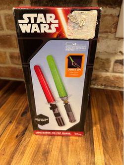 Star Wars Lightsaber Ice PopPopsicle Maker Lights Up Red & Green