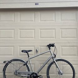 Raleigh Detour Deluxe Hybrid Commuter Bike – 700C Bicycle