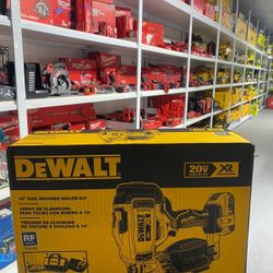 DEWALT 20V MAX XR BRUSHLESS ROOFING NILER TOOL ONLY NEW