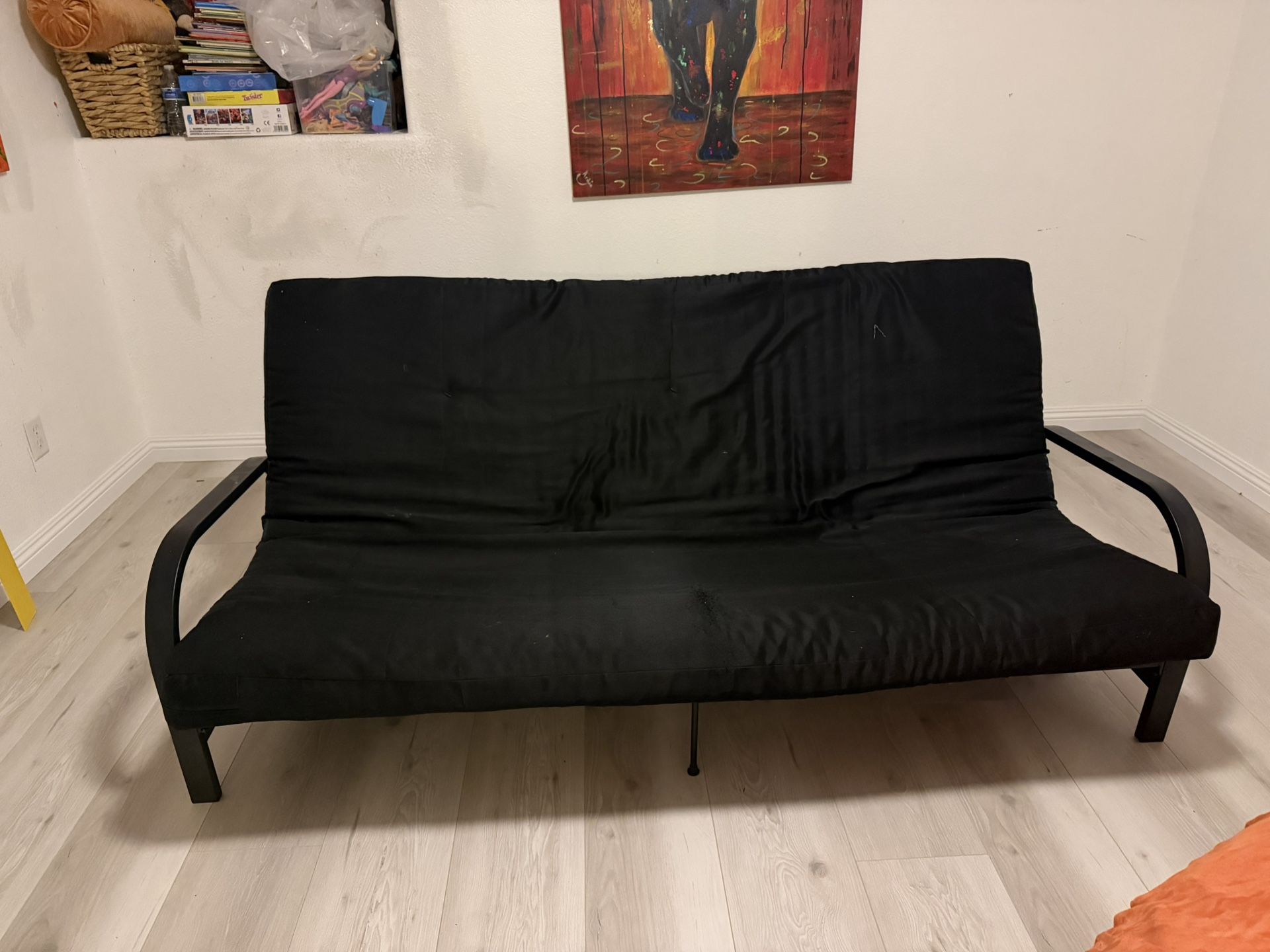 Black Futon