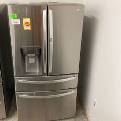 LG ❄️Refrigerator ❄️. LRMDS 3 106S