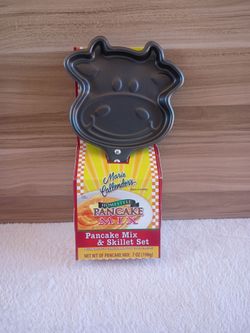 Cow-Shaped Skillet & Pancake Mix Set - Black