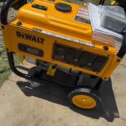 4500 / 4000- Watt Gas Powered Portable Generator with Idle Control, Covered Outlets and CO Protect -DXGNR4000
by

DEWALT
