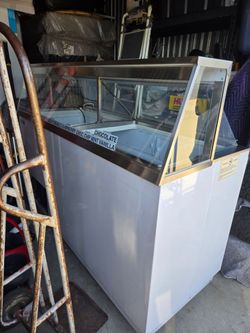 Ice Cream Cabinet