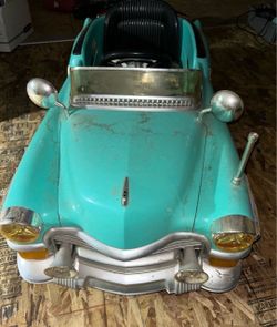 Toy car