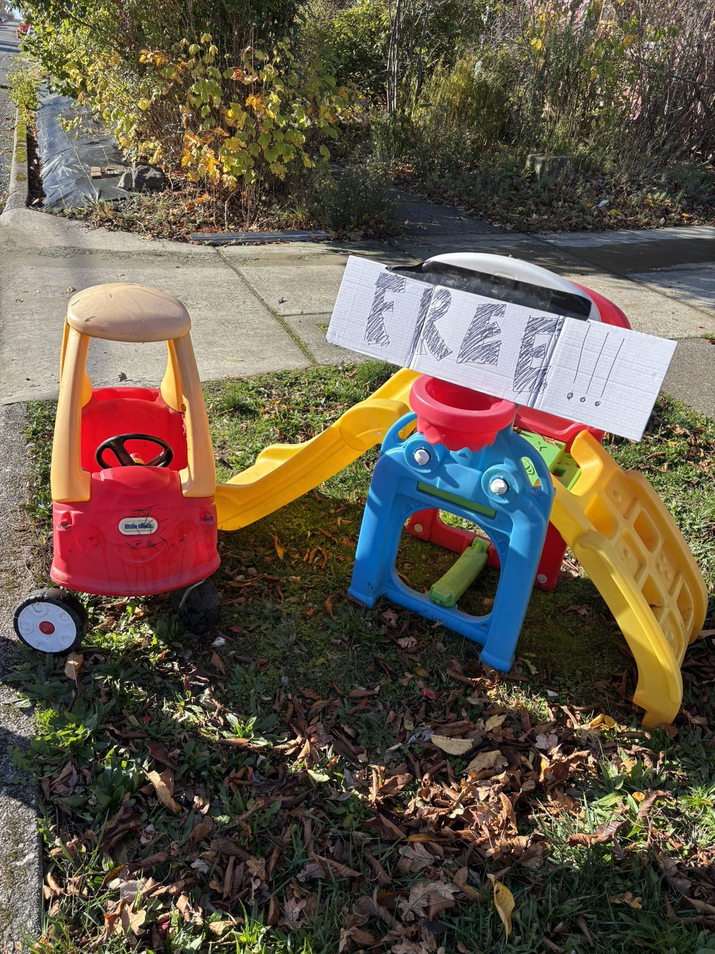 FREE OUTDOOR KIDS TOYS