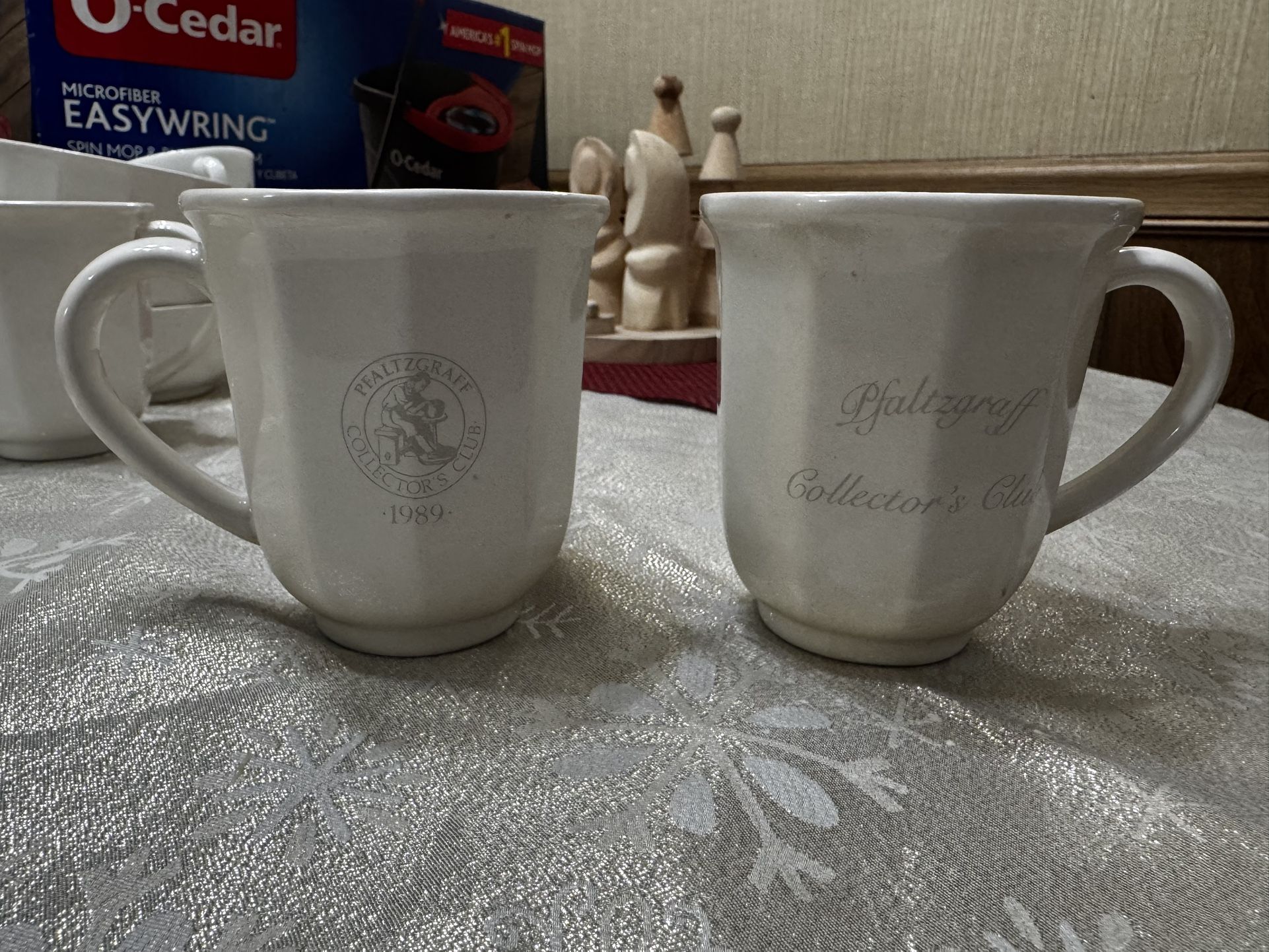 Rare Vintage Pfaltzgraff “Heritage Collection” Collector's Club Mug 1989 (set of 2)
