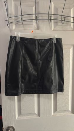 black leather skirt size L