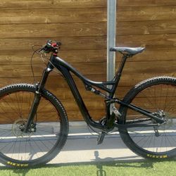 Full Suspension Specialized Stumpjumper Mountain Bike