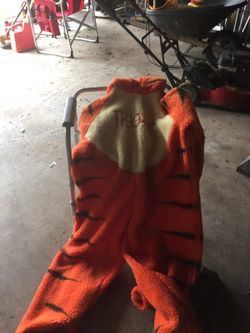 Tigger Halloween outfit adult small
