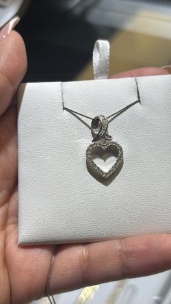 14k white gold heart diamond necklace 18” long