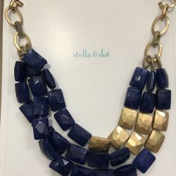 Stella & Dot Necklace