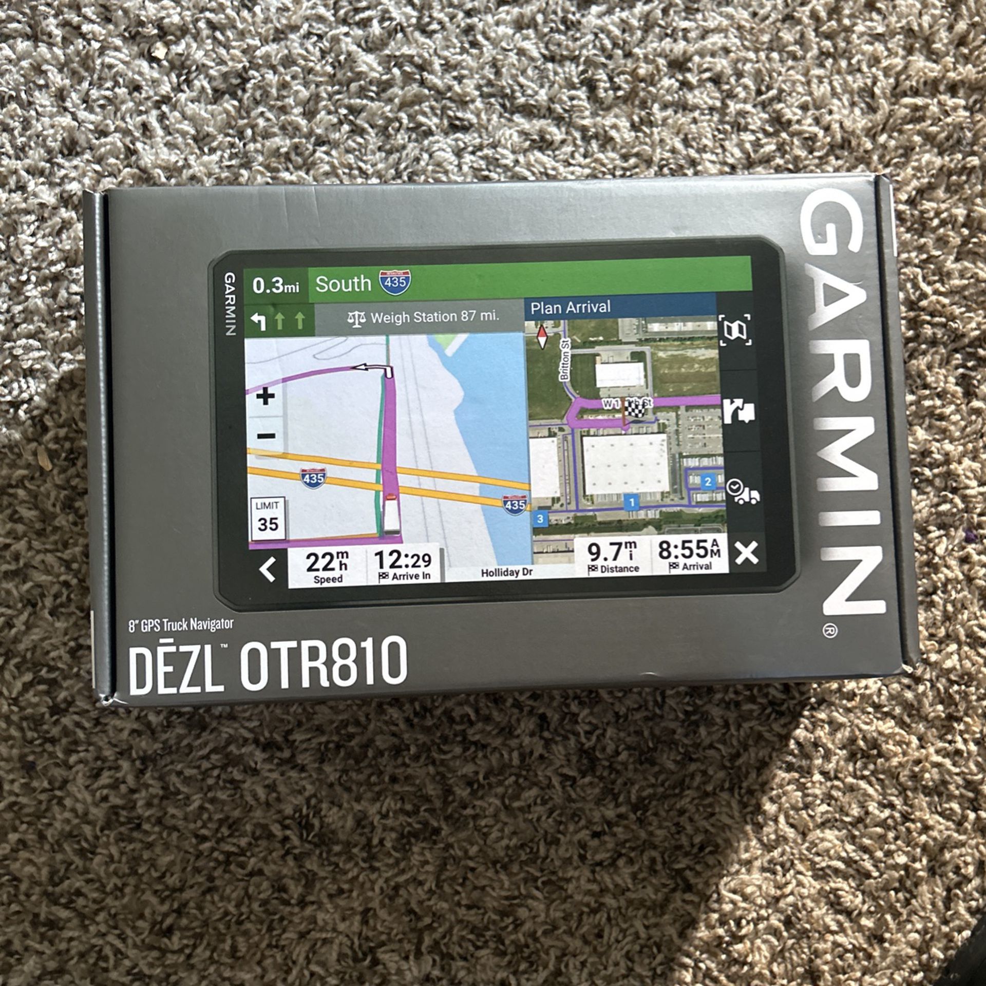 Garmin 8” GPS TRUCK NAVIGATOR 
