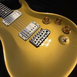 PRS DGT Electric Guitar with Moon Inlays - Gold Top