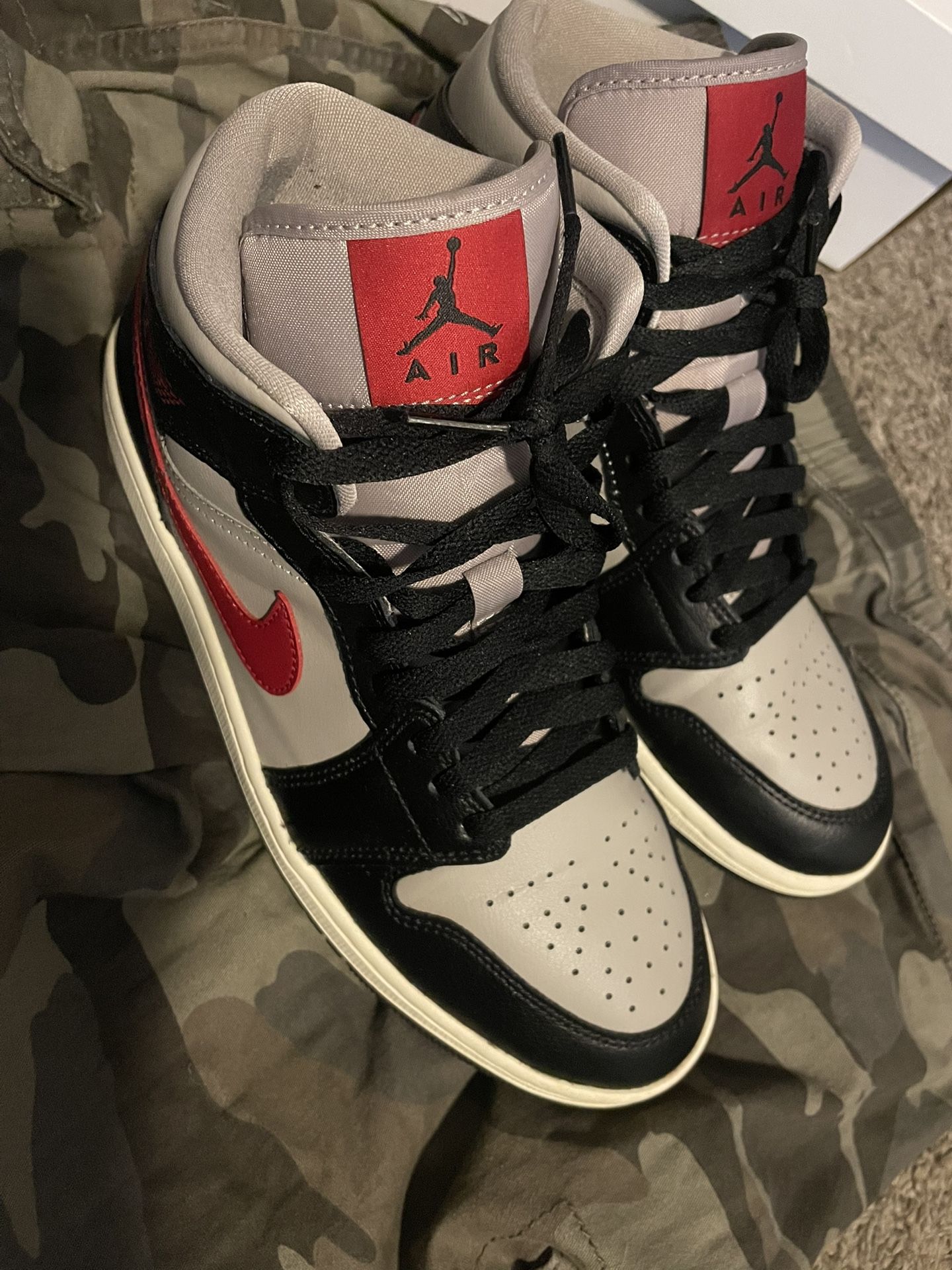 Black College Grey Black Gym Red