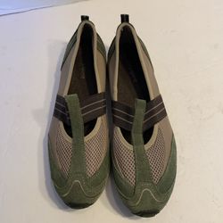 Easyspirit Woman Size 9.5M Tan/brown/ Slip On Shoe Leather Elastic and Netting