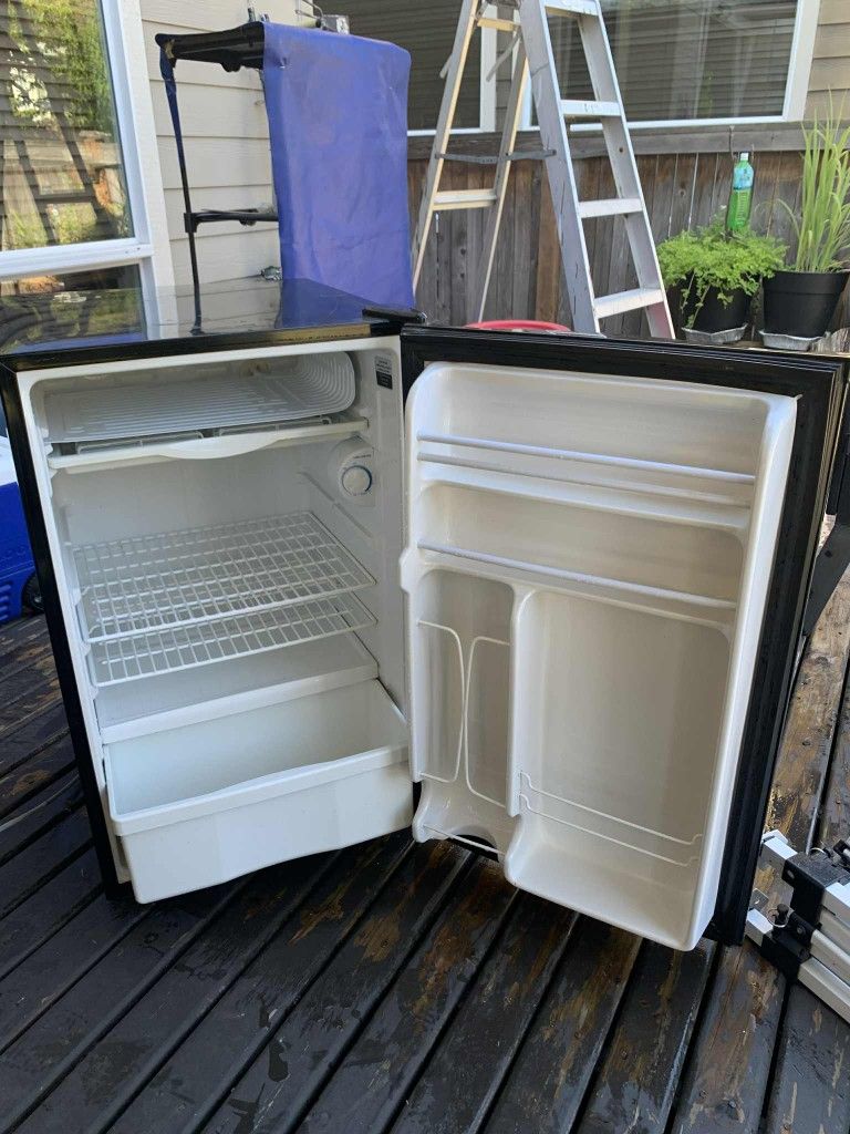 Small Refrigerator 