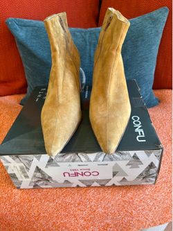 Arturo Chiang Leather Boots