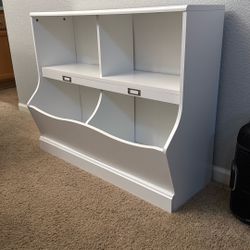 Bookshelves/ Toy Storage 