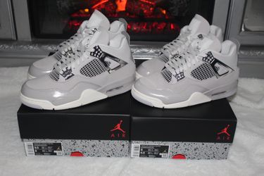 Jordan 4 Frozen Moment