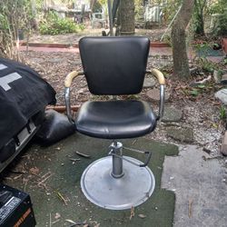 Barber,s  Chair