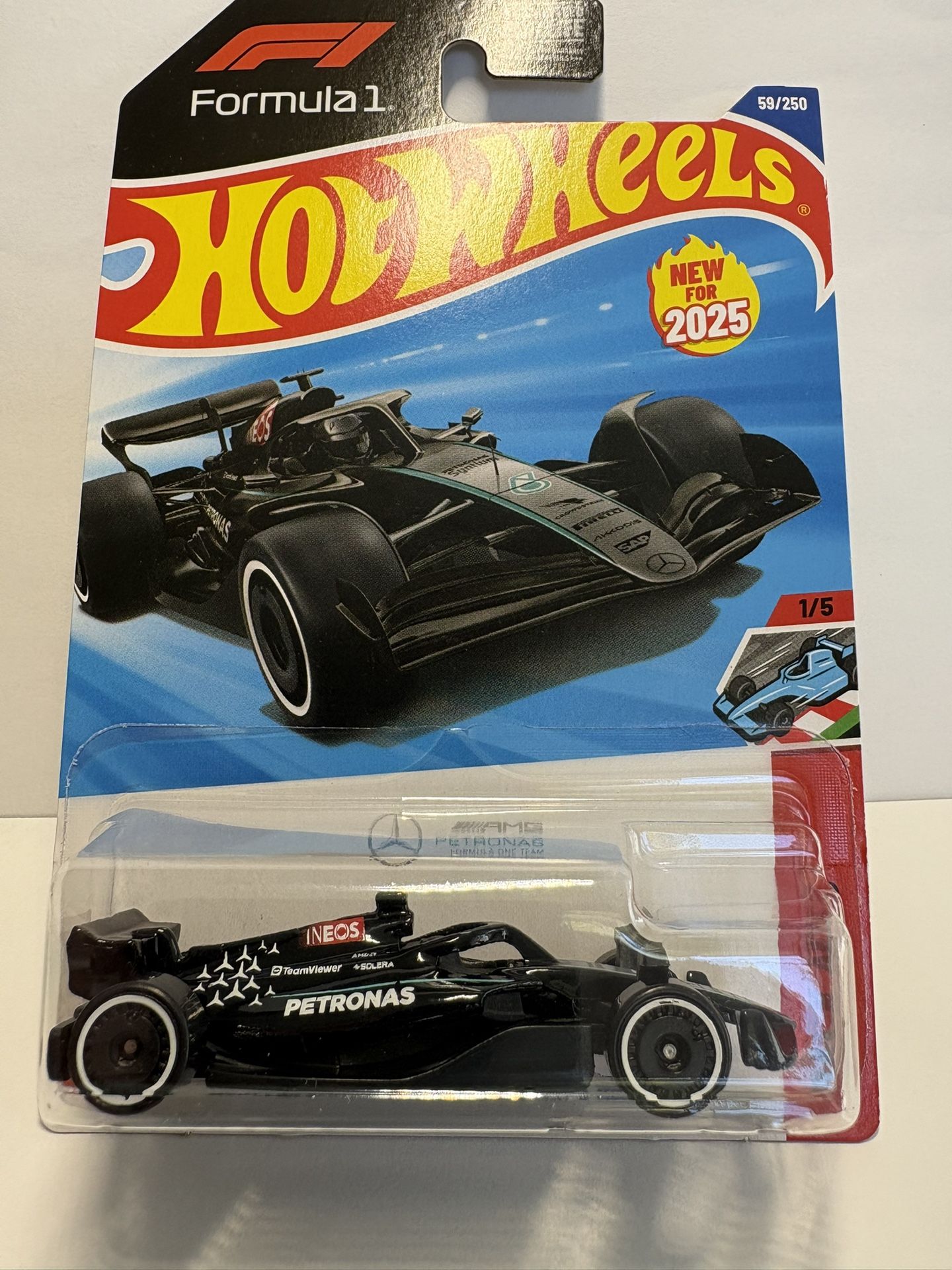 Hot Wheels 🛞 Formula 1 Mercedes-AMG Petronas Formula One Team