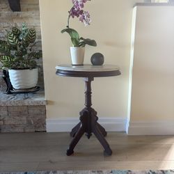 Victorian Accent/End Table With Marble Top 