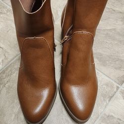 Woman's Boots