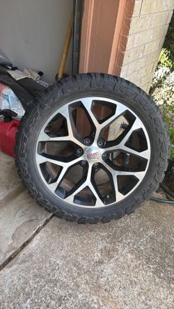 22 inch snowflakes with 33 inch tires
