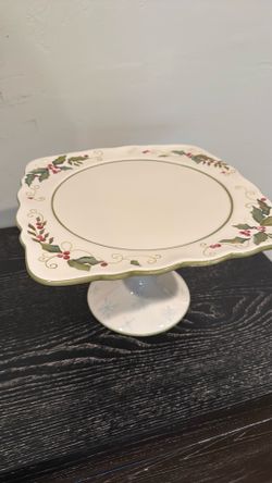 Sweet Tidings by Tracy Porter 11” diameter cake stand